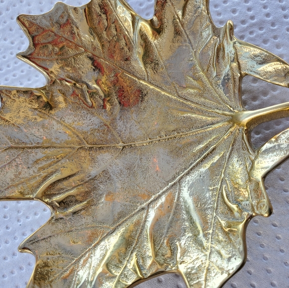 Vintage Soild Brass Sugar Maple Leaf Ashtray - Picture 15 of 16